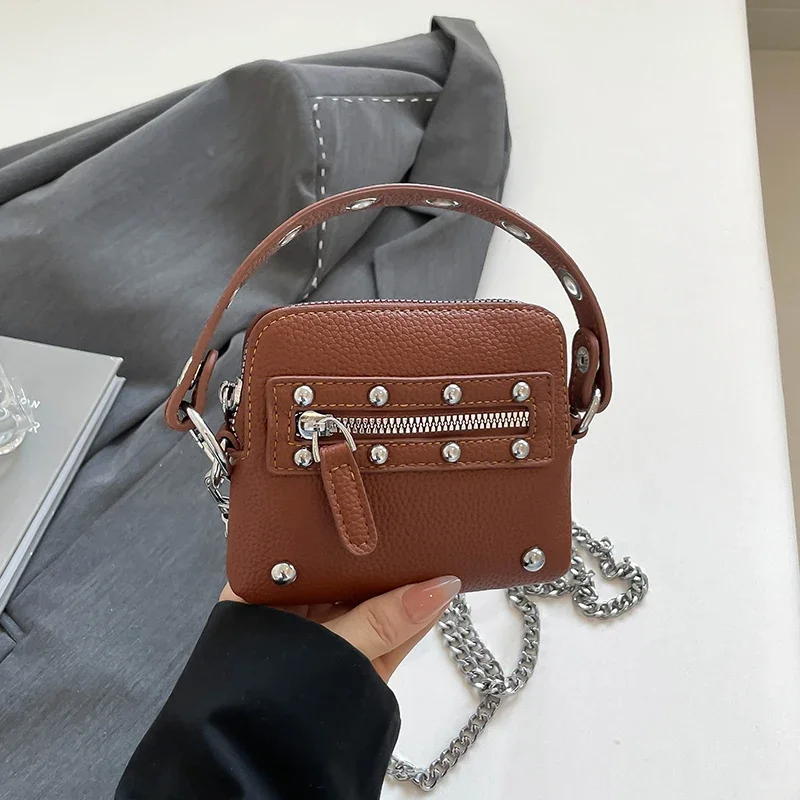 Mini Sling Bag Fashion Dress Accessory Punk Style Casual Crossbody Chest Bag Zipper Mini Mobile Phone Bag Underarm Purse
Mini Sling Bag Fashion Dress Accessory Punk Style Casual Crossbody Chest Bag Zipper Mini Mobile Phone Bag Underarm Purse