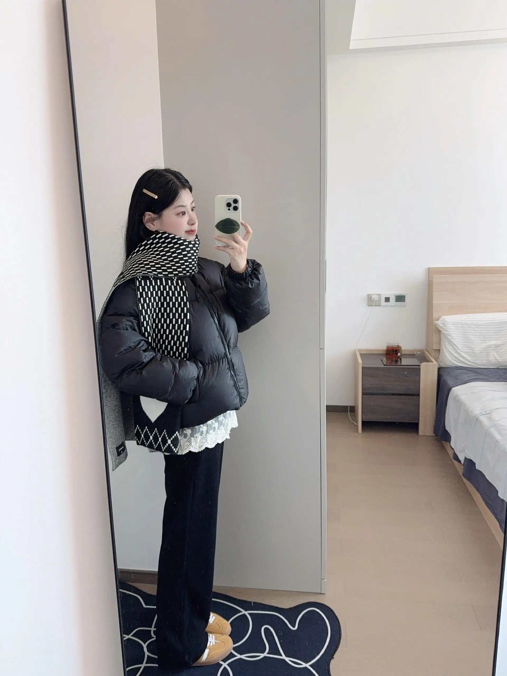 Утепленная куртка-пуховик Street Style для женщин: повседневная, свободного кроя, теплая, хлопковая, с воротником-стойкой, черная, с объемным дизайном, весна-осень
Утепленная куртка-пуховик Street Style для женщин: повседневная, свободного кроя, теплая, хлопковая, с воротником-стойкой, черная, с объемным дизайном, весна-осень