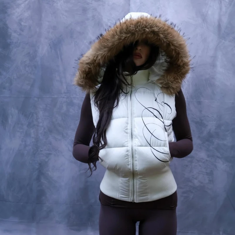 Y2K Retro Fashion Jacket White Zipper Down Jacket Women Trendy Goth Street Sleeveless Fur Lined Hoodie Unisex Down Jacket
Y2K Retro Fashion Jacket White Zipper Down Jacket Women Trendy Goth Street Sleeveless Fur Lined Hoodie Unisex Down Jacket