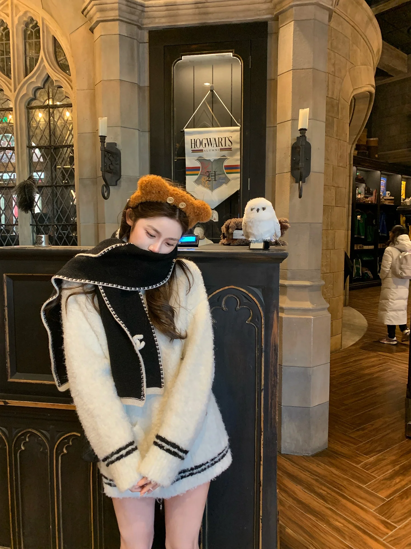 Свитер свободного кроя с открытым воротником, в стиле колор-блок, для создания расслабленной атмосферы, осенне-зимний, женский, корейский стиль, прямой крой, с длинными рукавами
Свитер свободного кроя с открытым воротником, в стиле колор-блок, для создания расслабленной атмосферы, осенне-зимний, женский, корейский стиль, прямой крой, с длинными рукавами