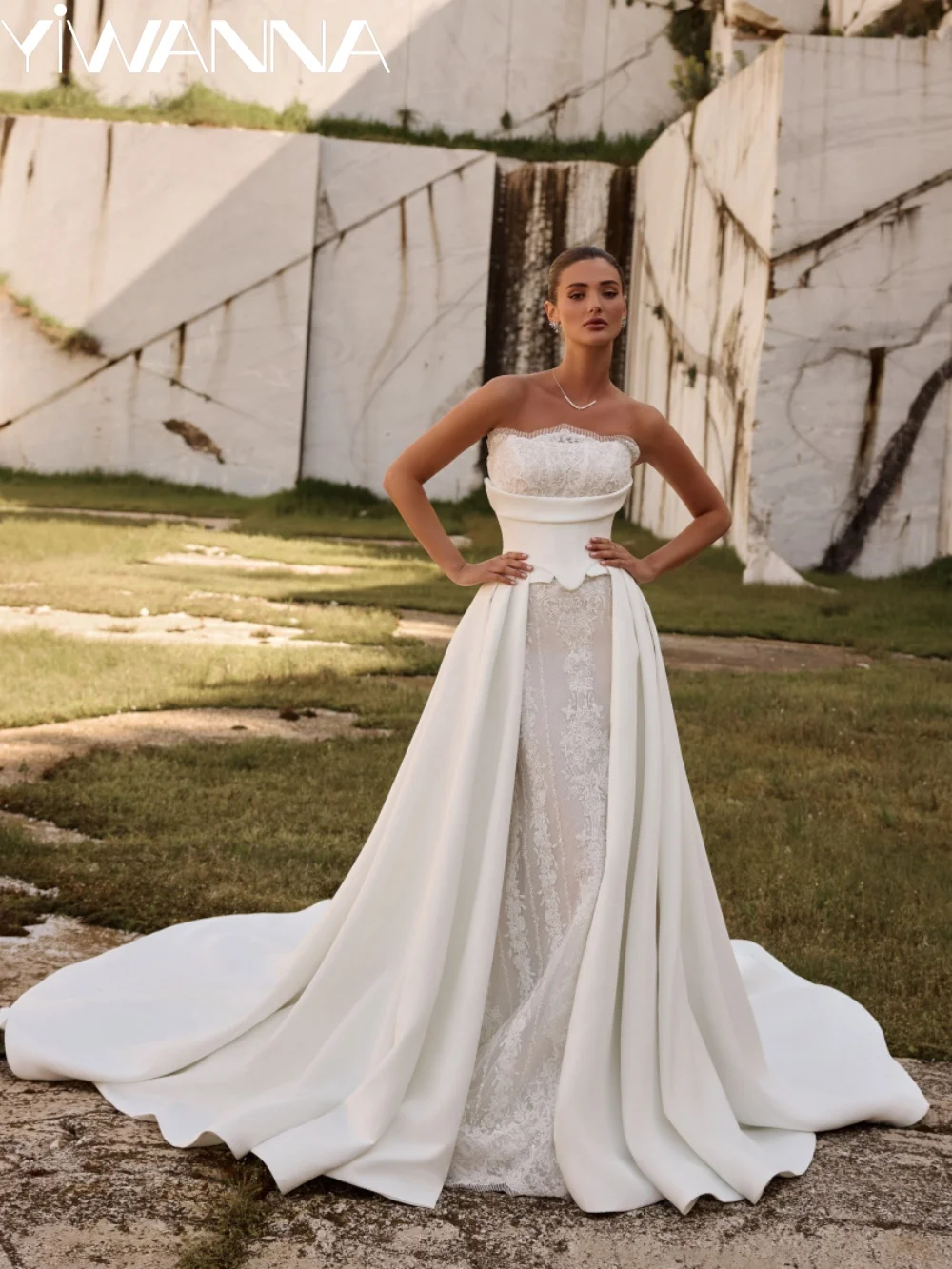 Detachable Train Beaded Lace Wedding Dress Dreamy Strapless Mermaid Bridal Gown Customized Floor-length Dresses For Bride
Detachable Train Beaded Lace Wedding Dress Dreamy Strapless Mermaid Bridal Gown Customized Floor-length Dresses For Bride