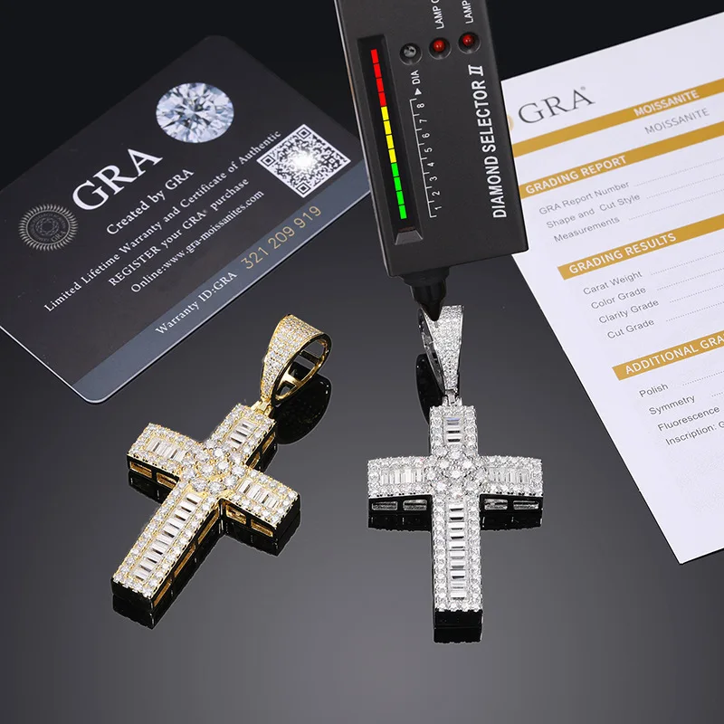 S925 silver mixed T-diamond and round diamond Mosang stone faith cross pendant
S925 silver mixed T-diamond and round diamond Mosang stone faith cross pendant