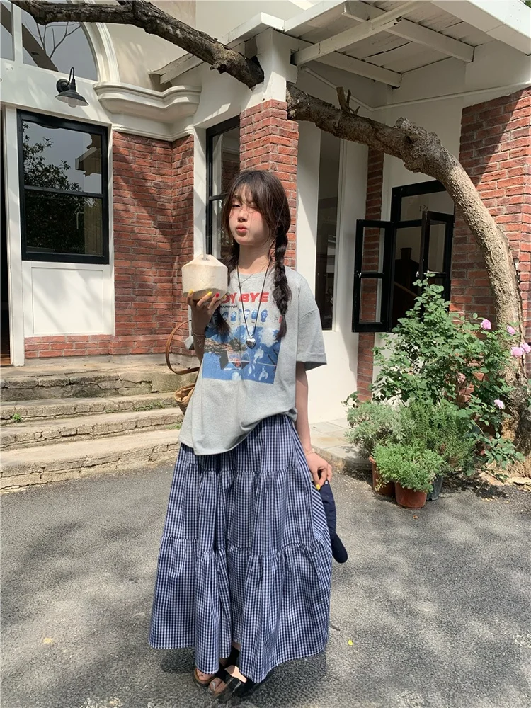 Loose Fit Letter Print T-Shirt And Plaid Skirt Set Summer Fashion Casual Outfit Short Sleeve Long T-Shirt Cake Skirt
Loose Fit Letter Print T-Shirt And Plaid Skirt Set Summer Fashion Casual Outfit Short Sleeve Long T-Shirt Cake Skirt