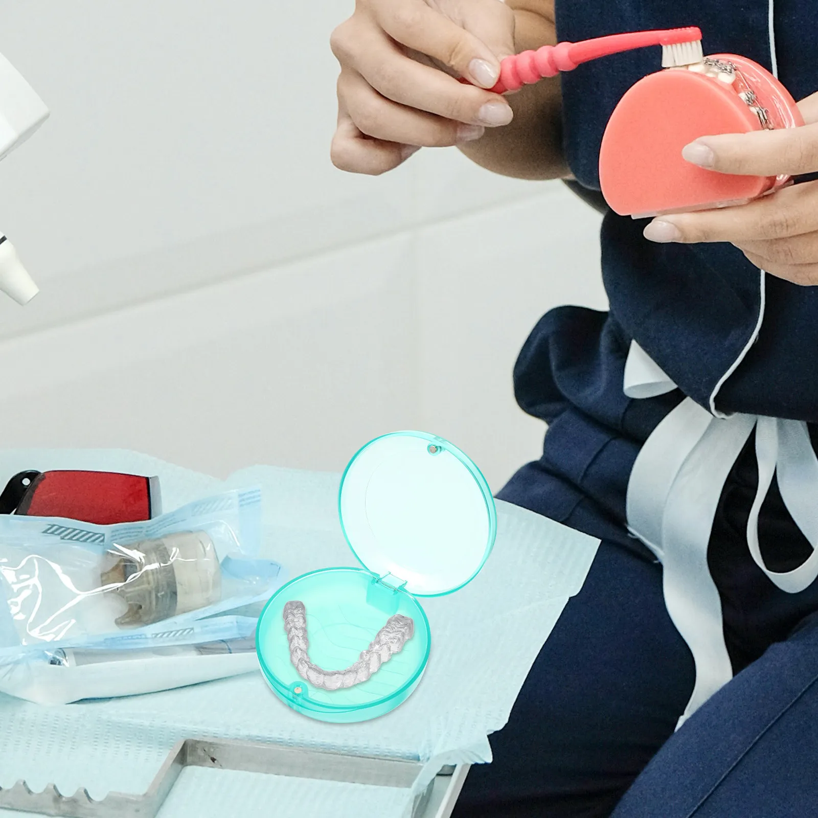 Transparent Portable Retainer Case Compact Dental Orthodontic Mouth Guard Box Magnetic Design Travel Carry Storage Anti-Scratch
Transparent Portable Retainer Case Compact Dental Orthodontic Mouth Guard Box Magnetic Design Travel Carry Storage Anti-Scratch