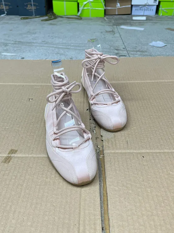 Женская удобная однотонная обувь без шнуровки на морской подошве Bot oes повседневная одежда с круглым носком на низком каблуке резиновая подошва oes
Женская удобная однотонная обувь без шнуровки на морской подошве Bot oes повседневная одежда с круглым носком на низком каблуке резиновая подошва oes