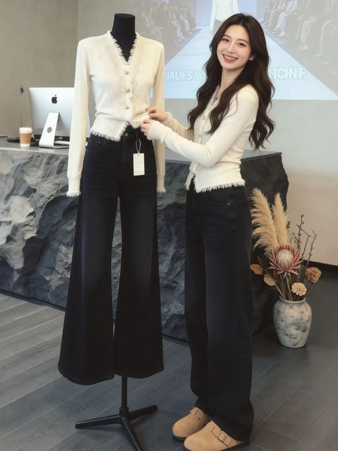 Unique Beautiful V-ne Slim Fit Knitted Sweater Waist-cinching Faionable Top for Spring 2026 Women's Soft Knitwear
Unique Beautiful V-ne Slim Fit Knitted Sweater Waist-cinching Faionable Top for Spring 2026 Women's Soft Knitwear