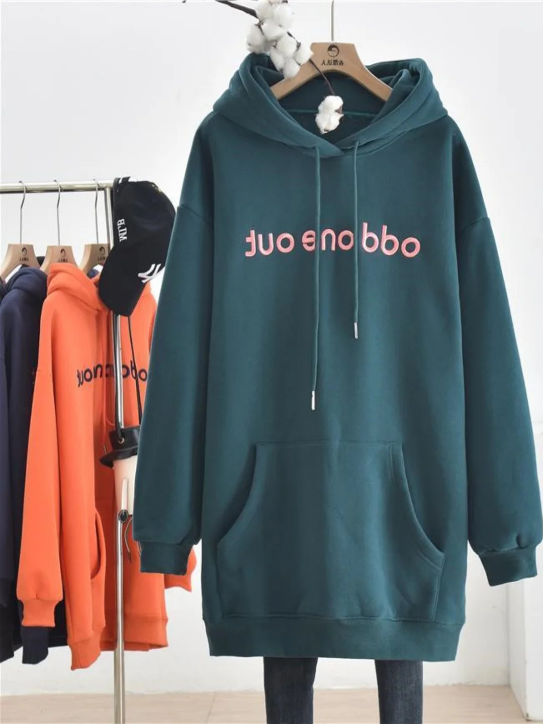 plus Size Fleece Lined Thickened Long Sleeve Hoodie Women's Autumn Winter Streetwear Style Embroidery Casual Comfortable Swea...
plus Size Fleece Lined Thickened Long Sleeve Hoodie Women's Autumn Winter Streetwear Style Embroidery Casual Comfortable Swea...