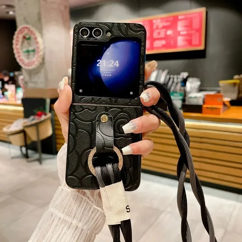 Crossbody Lanyard PU Leather Phone case Suitable For Samsung Galaxy Z Flip 7 6 5 4 3 5G Hard Shell Shockproof Cover
Crossbody Lanyard PU Leather Phone case Suitable For Samsung Galaxy Z Flip 7 6 5 4 3 5G Hard Shell Shockproof Cover