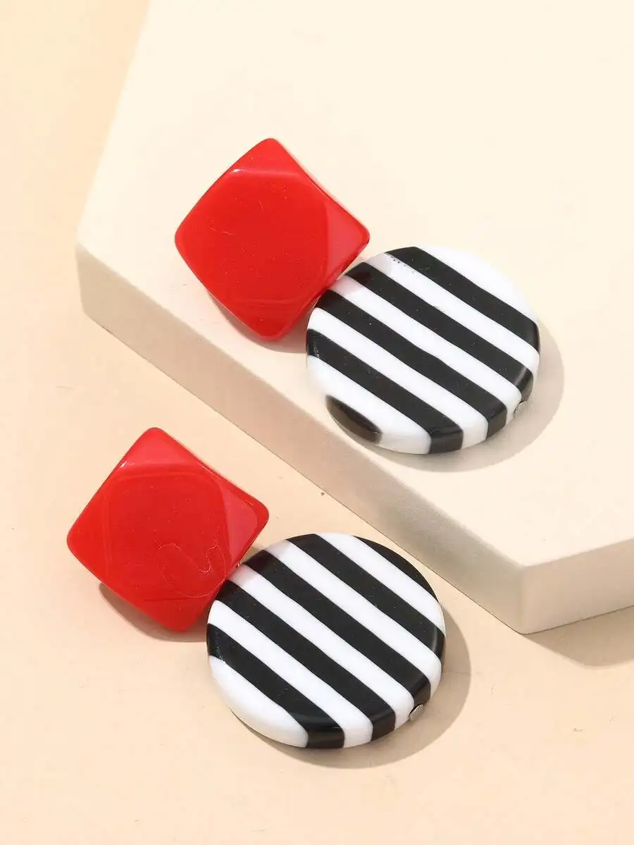 Resin Geometric Striped Statement Earrings For Women Bohemian Style
Resin Geometric Striped Statement Earrings For Women Bohemian Style