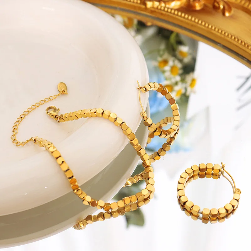 18K Gold Plated Geometric Small Square Removable Fashion Titanium Steel Bracelet Earring Set 2022 Summer New Jewelry Set
18K Gold Plated Geometric Small Square Removable Fashion Titanium Steel Bracelet Earring Set 2022 Summer New Jewelry Set