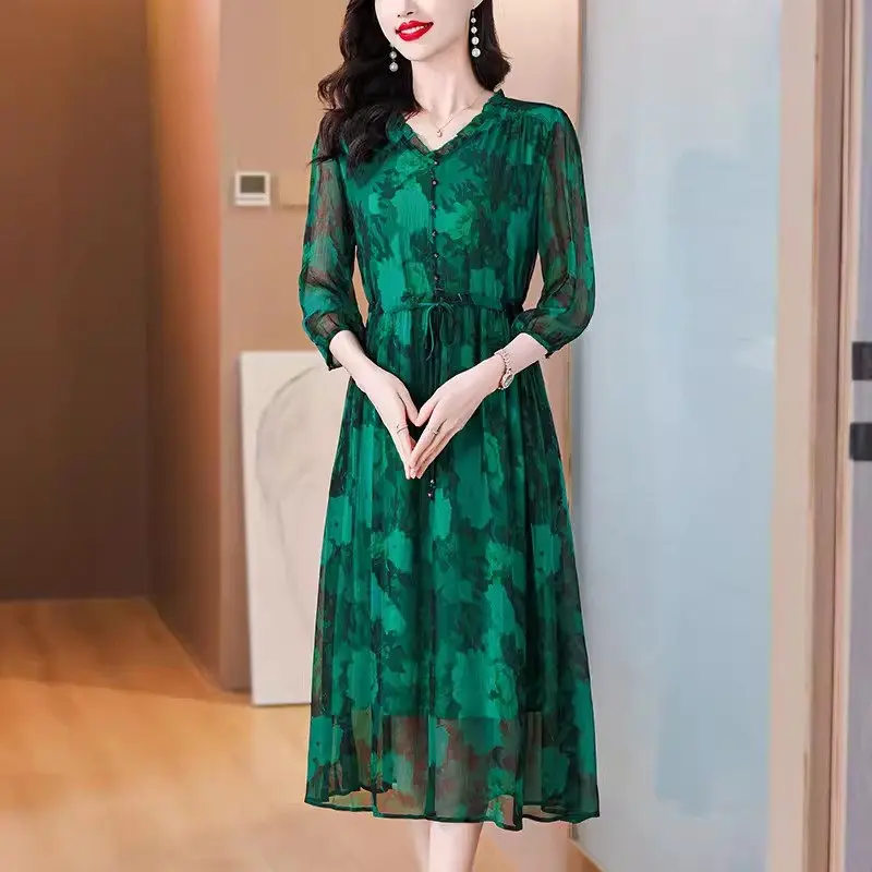 Mom's Silk Dress Summer 2024 New Short Sleeve Fashionable Large Size Loose Style Long Floral Dress Elegant Female Vestidos K614
Mom's Silk Dress Summer 2024 New Short Sleeve Fashionable Large Size Loose Style Long Floral Dress Elegant Female Vestidos K614