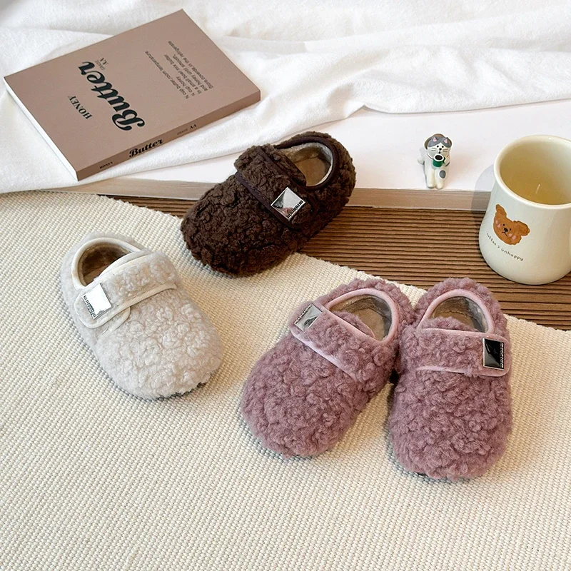 Girls' Princess Shoes 2025 Autumn/Winter New Children's Korean Cute Lamb Wool and Velvet Warm Cotton Shoes Retro Lazy Style
Girls' Princess Shoes 2025 Autumn/Winter New Children's Korean Cute Lamb Wool and Velvet Warm Cotton Shoes Retro Lazy Style