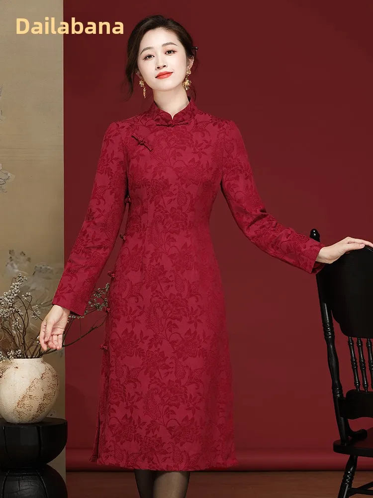 Длинное платье Dorabana Ele с разрезом, цветочной вышивкой, красное, для повседневной носки, из смесового хлопка, с высоким воротником, в традиционном китайском стиле
Длинное платье Dorabana Ele с разрезом, цветочной вышивкой, красное, для повседневной носки, из смесового хлопка, с высоким воротником, в традиционном китайском стиле