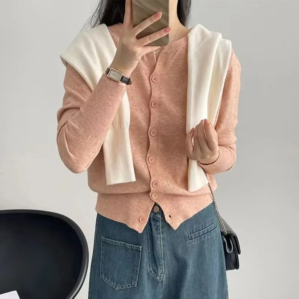 New Fashion Loose Fit Fleece Sweater Round Neck Solid Color Knit Sweater Female Sweater Top
New Fashion Loose Fit Fleece Sweater Round Neck Solid Color Knit Sweater Female Sweater Top