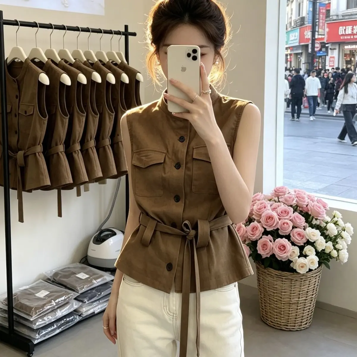 Elegant Belted Sleeveless Vest Women's Summer Fashion Design Age-Defying Old Money Style Waist-Cinching Cardigan Top
Elegant Belted Sleeveless Vest Women's Summer Fashion Design Age-Defying Old Money Style Waist-Cinching Cardigan Top