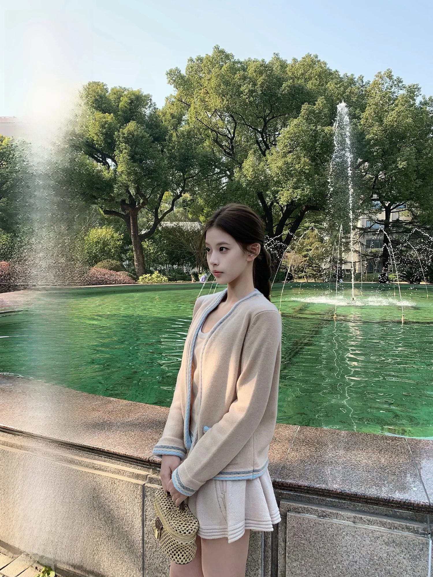 Новый женский комплект Wuuus Jojo: розовый шерстяной вязаный кардиган и жилет, повседневный свободный крой, укороченный, с длинными рукавами
Новый женский комплект Wuuus Jojo: розовый шерстяной вязаный кардиган и жилет, повседневный свободный крой, укороченный, с длинными рукавами