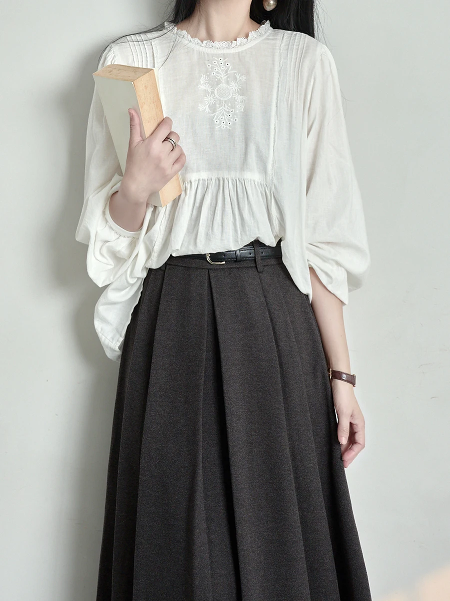 Ретро-стиль: художественная вышивка, хлопково-льняная рубашка, женская, свободного кроя, дышащая, с круглым вырезом, белая, с рукавом 3/4
Ретро-стиль: художественная вышивка, хлопково-льняная рубашка, женская, свободного кроя, дышащая, с круглым вырезом, белая, с рукавом 3/4