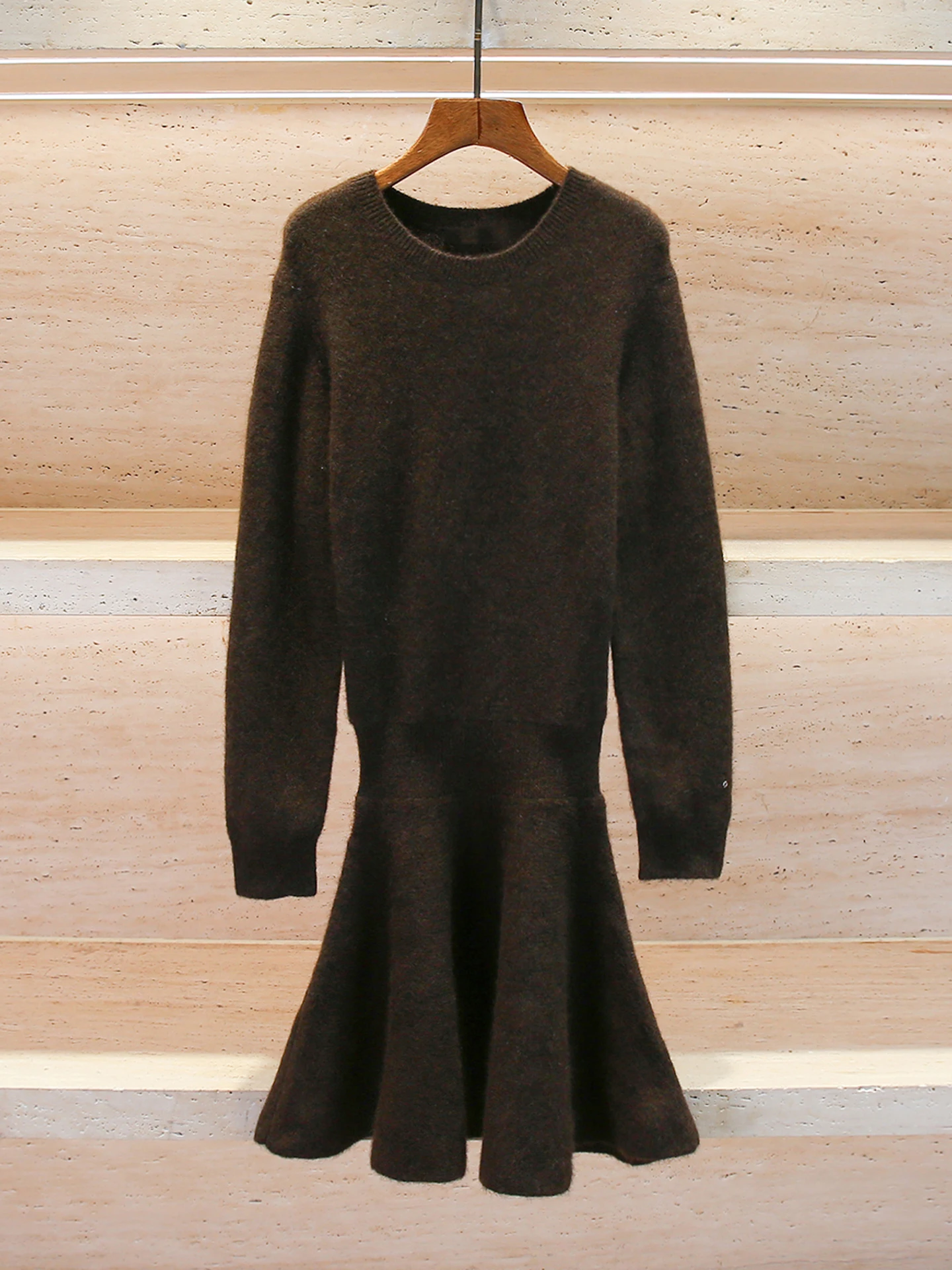 Женское вязаное платье M Home Nan You High End с эффектом «рыбий хвост», весна 2026, с завышенной талией, элегантное, для офиса, с длинным рукавом
Женское вязаное платье M Home Nan You High End с эффектом «рыбий хвост», весна 2026, с завышенной талией, элегантное, для офиса, с длинным рукавом