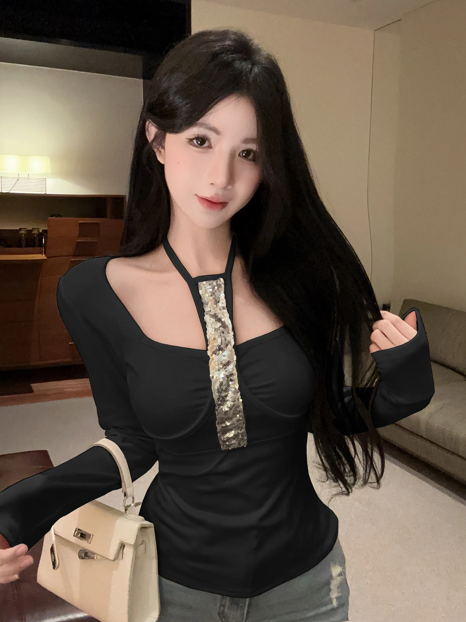 Slim Fit Long Sleeve Sequin Patchwork Hanging Neck Square Collar Base Shirt for Girls Skin Friendly Breathable Daily Wear
Slim Fit Long Sleeve Sequin Patchwork Hanging Neck Square Collar Base Shirt for Girls Skin Friendly Breathable Daily Wear