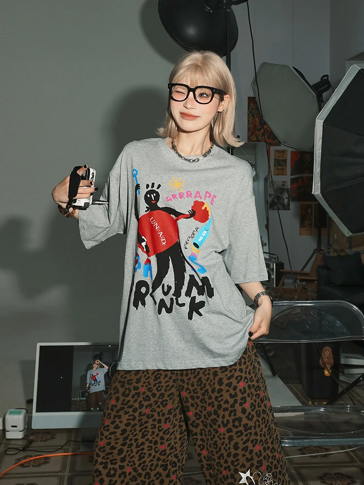 LeBouji американская ретро милая крутая женская футболка ort Sve повседневный спортивный топ из хлопка летняя мода для поездок на работу и ветер
LeBouji американская ретро милая крутая женская футболка ort Sve повседневный спортивный топ из хлопка летняя мода для поездок на работу и ветер