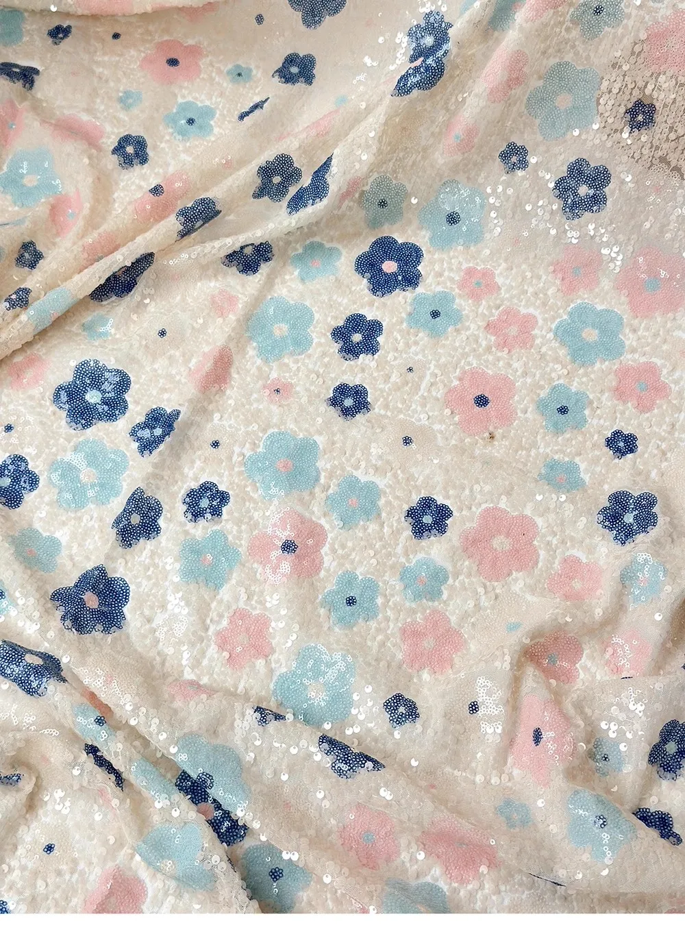 1 yard Sequin flower embroidery fabric Designer customized wedding dress cheongsam tissus
1 yard Sequin flower embroidery fabric Designer customized wedding dress cheongsam tissus