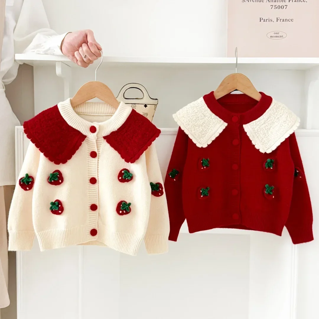 Autumn Winter New Girls' Cardigan Sweater Strawberry Pattern Princess Style Acrylic Children's Knitted Contrast Collar Top
Autumn Winter New Girls' Cardigan Sweater Strawberry Pattern Princess Style Acrylic Children's Knitted Contrast Collar Top