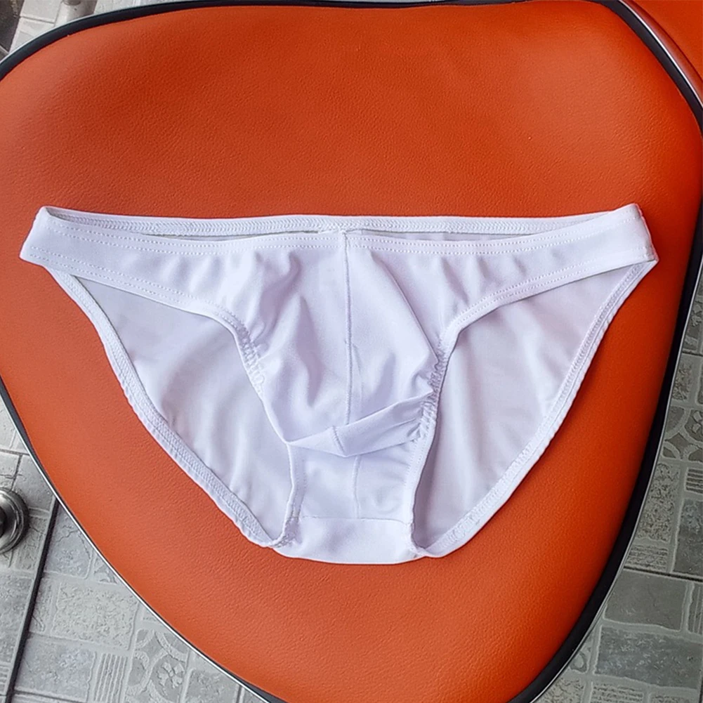 Men Ice Silk Skin-friendly Briefs Sexy Bulge Pouch Panties Solid Color Breathable Sweat Underpants Low Waist Underwear Lingerie
Men Ice Silk Skin-friendly Briefs Sexy Bulge Pouch Panties Solid Color Breathable Sweat Underpants Low Waist Underwear Lingerie