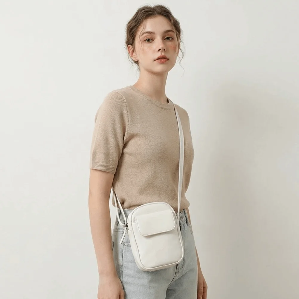 Casual Solid Color Women's Handbag Durable Square Shoulder Bag High Quality Large Capacity Phone Purse Women
Casual Solid Color Women's Handbag Durable Square Shoulder Bag High Quality Large Capacity Phone Purse Women