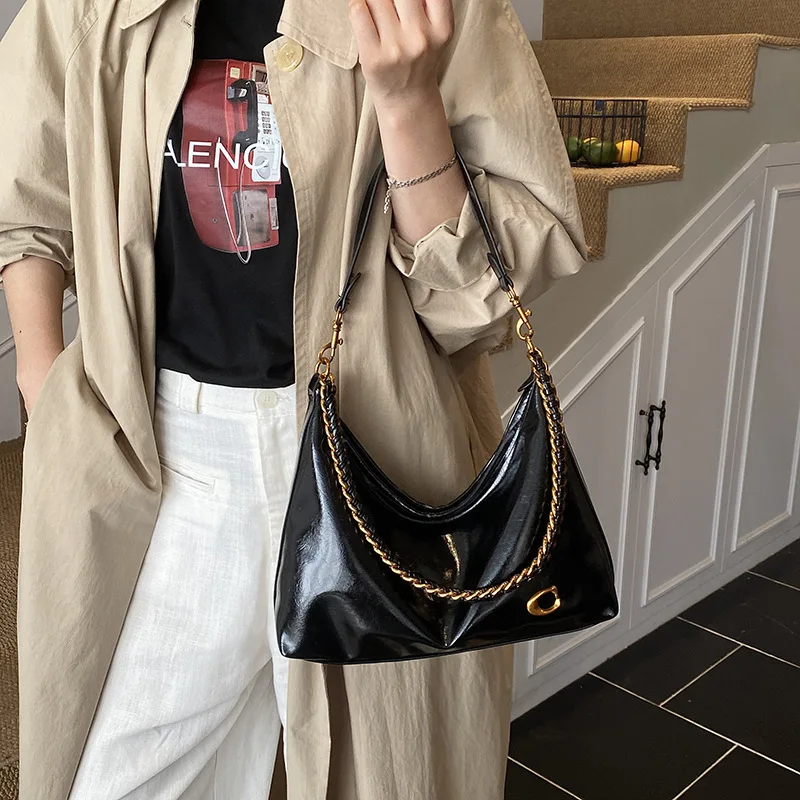 Vintage Minimalist Tote Bag - Large Capacity Leather Shoulder Bag, Luxury Designer Hobo Purse for Women, Elegant Crossbody Bag
Vintage Minimalist Tote Bag - Large Capacity Leather Shoulder Bag, Luxury Designer Hobo Purse for Women, Elegant Crossbody Bag