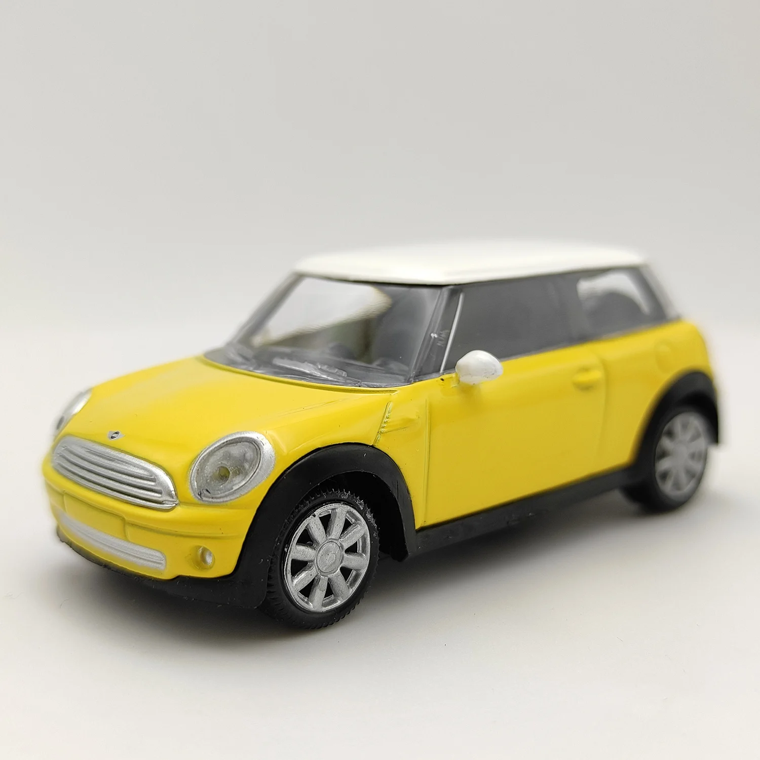 Diecast 1:64 Scale NOREV MiNi Coopre Yellow Two-door Car Simulation Alloy Car Model Collection Toy Gift Display Ornament 
Diecast 1:64 Scale NOREV MiNi Coopre Yellow Two-door Car Simulation Alloy Car Model Collection Toy Gift Display Ornament