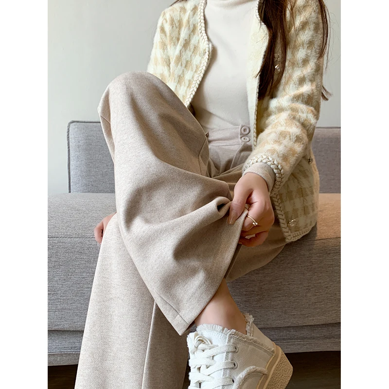 High Waist Wide Leg Pants Women's Autumn Winter 2024 New Style Woolen Slimming Straight Casual Trousers for plus Size
High Waist Wide Leg Pants Women's Autumn Winter 2024 New Style Woolen Slimming Straight Casual Trousers for plus Size