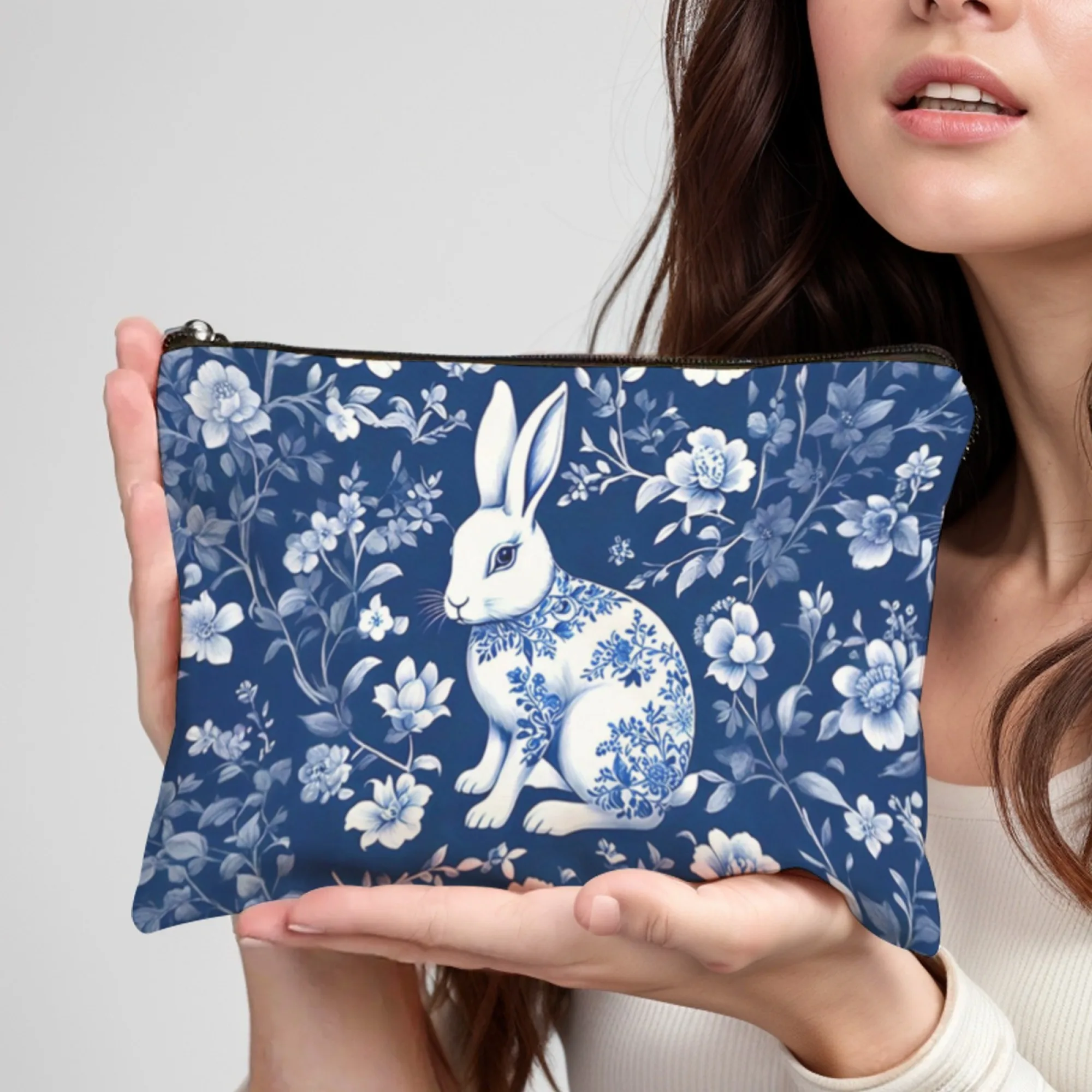 Vintage Blue Floral Rabbit Print Makeup Storage Bag for Women's Fashionable Lipsticks Makeup Bag Portable Makeup Pouch
Vintage Blue Floral Rabbit Print Makeup Storage Bag for Women's Fashionable Lipsticks Makeup Bag Portable Makeup Pouch