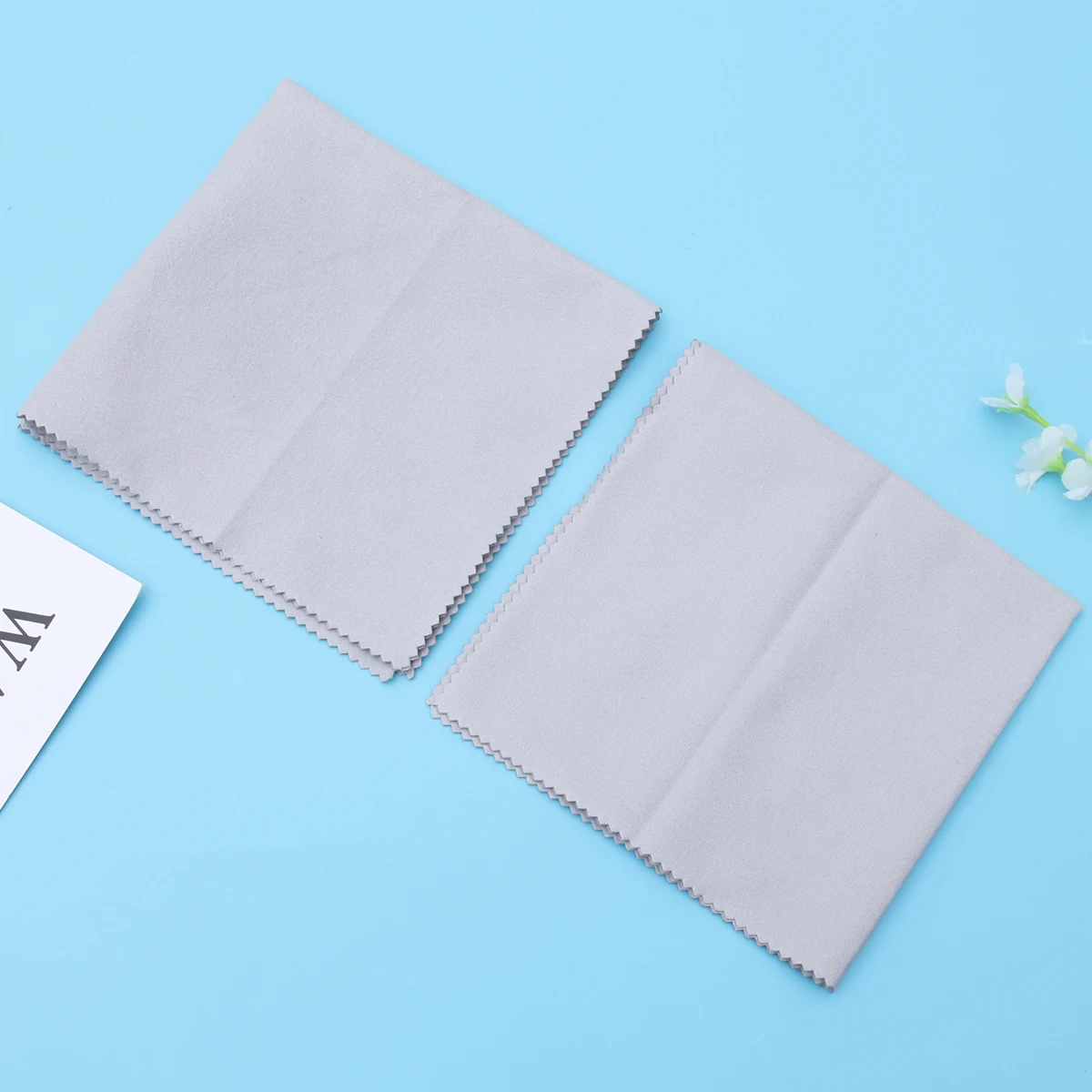 2Pcs Silver Polishing Cloth for Jewelry Cleaning Microfiber Cloth Remove Tarnish Scratches Sterling Rhodium Accessories Reusable
2Pcs Silver Polishing Cloth for Jewelry Cleaning Microfiber Cloth Remove Tarnish Scratches Sterling Rhodium Accessories Reusable
