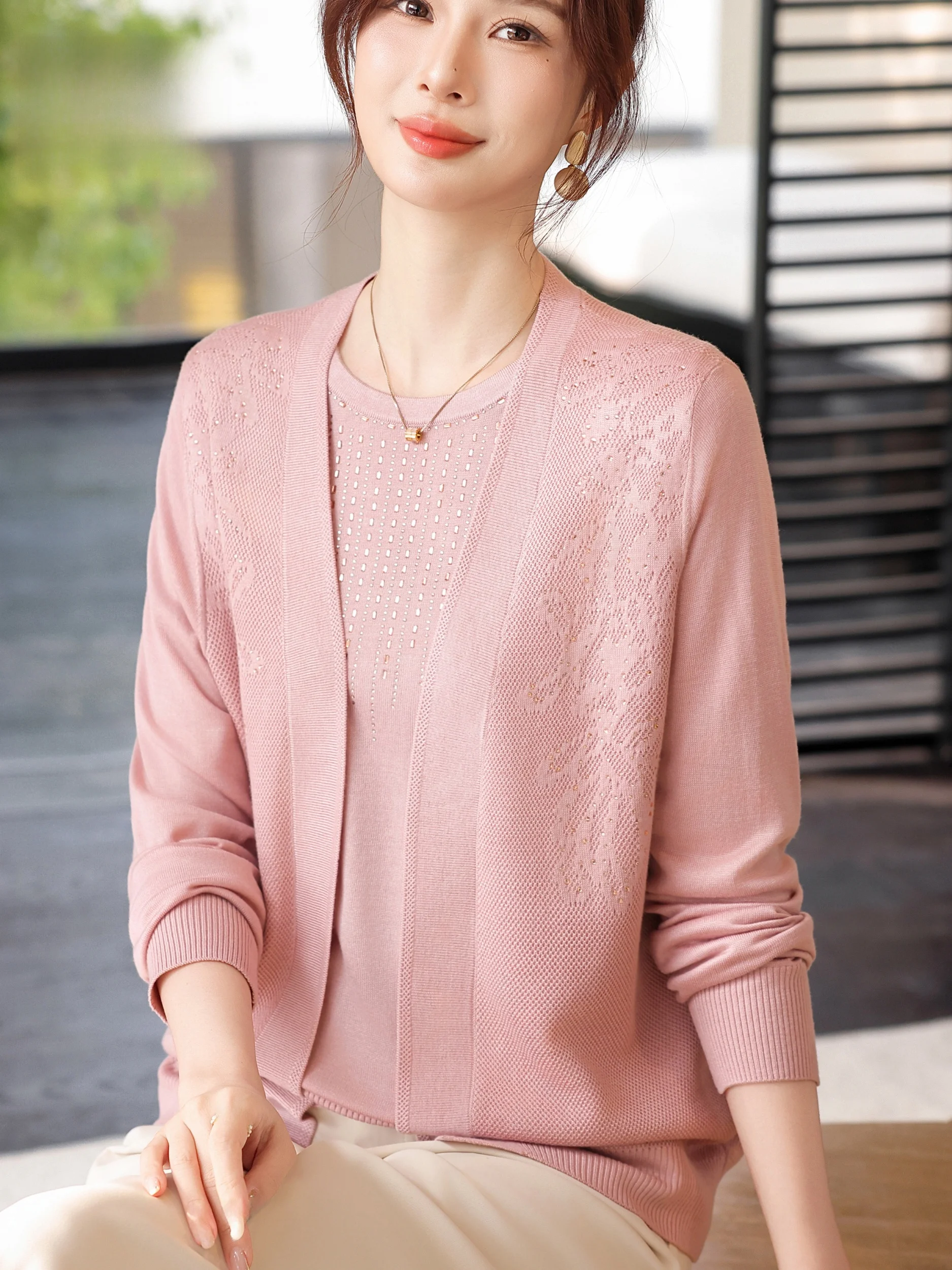 Spring Summer Faionable Mommy Knitwear round Ne Rhinestone ort Sve Women's Top Middle Aged And ly Sli Anti-...
Spring Summer Faionable Mommy Knitwear round Ne Rhinestone ort Sve Women's Top Middle Aged And ly Sli Anti-...