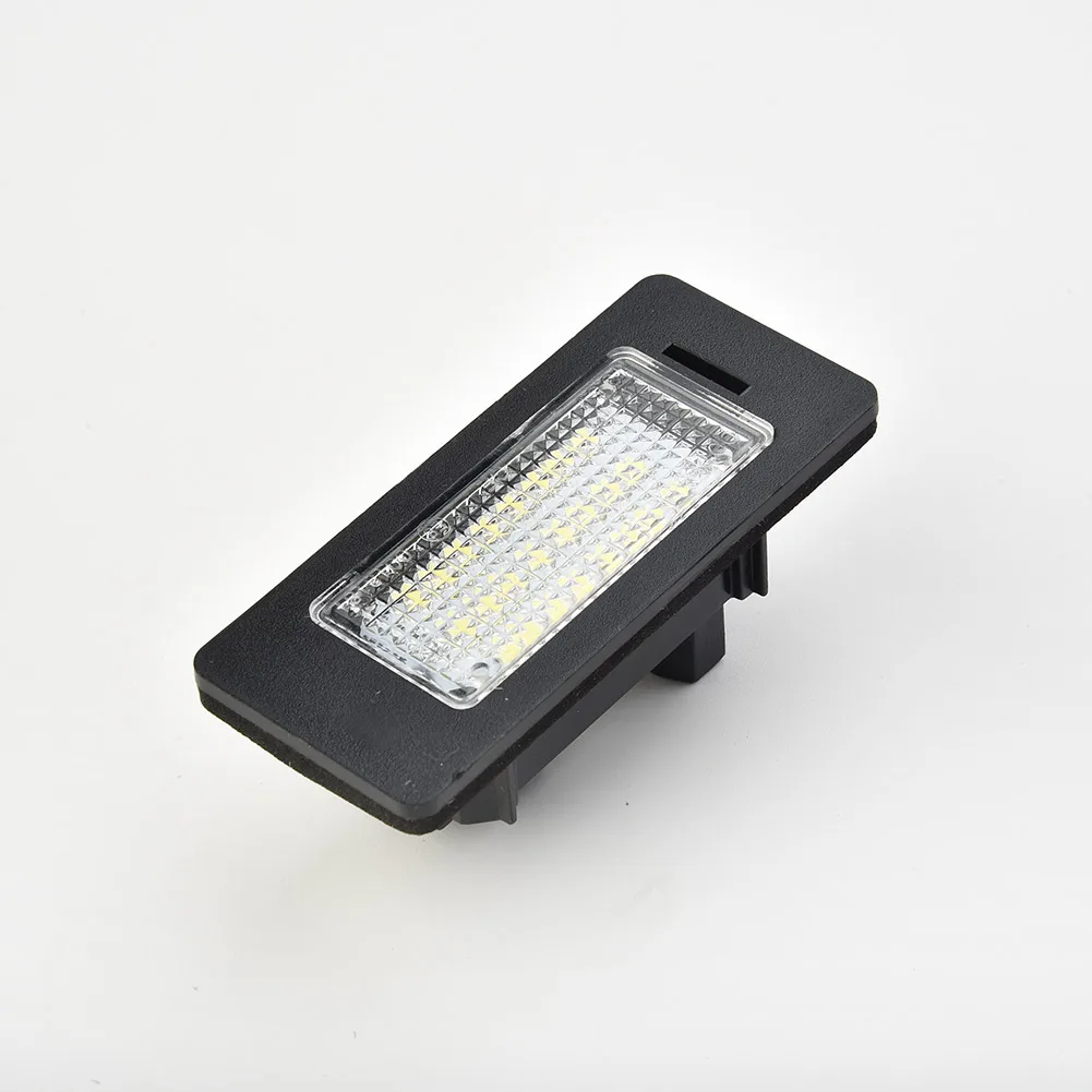 High Quality Light License Plate Spare Parts White Accessories X3 Bright E39 E60 E70 E82 E90 E92 Energy Saving
High Quality Light License Plate Spare Parts White Accessories X3 Bright E39 E60 E70 E82 E90 E92 Energy Saving