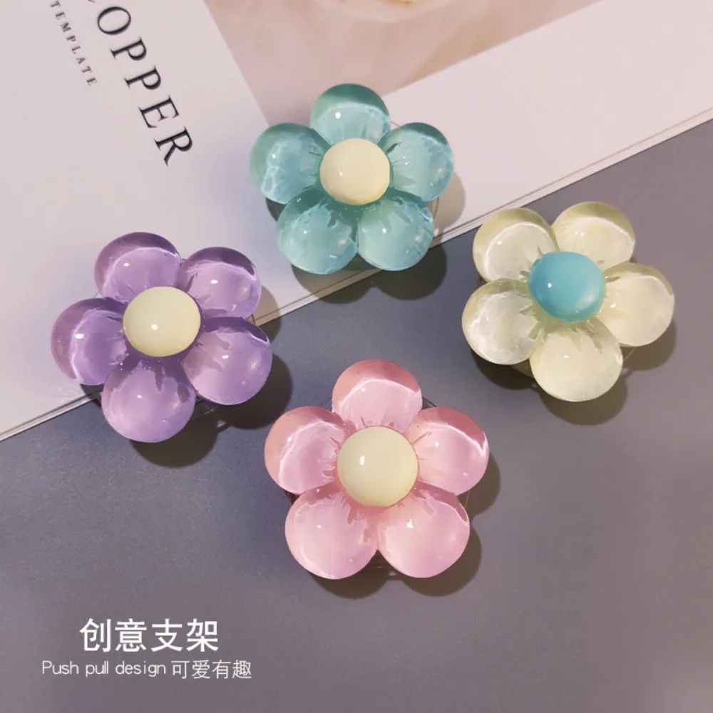 Phone ring holder creative five-petaled small flower finger buckle multi-functional rotating support women's desktop paste type
Phone ring holder creative five-petaled small flower finger buckle multi-functional rotating support women's desktop paste type