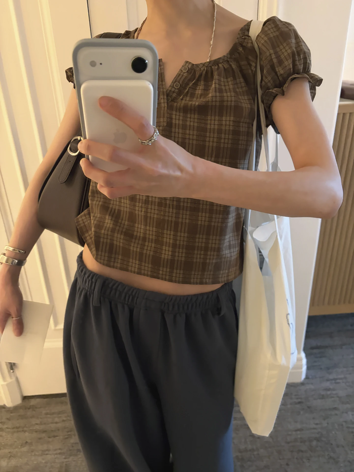 Dongdaemun Retro Mermaid Style Square Collar Short Sleeve Shirt Design Sensation Short Length Belly Baring Top Women
Dongdaemun Retro Mermaid Style Square Collar Short Sleeve Shirt Design Sensation Short Length Belly Baring Top Women
