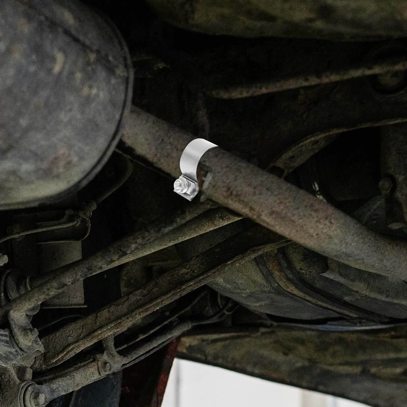Heavy Duty Iron Exhaust Clamp for Car Modification -Proof Fit Universal Compatibility Sturdy Exhaust Pipe Clamp
Heavy Duty Iron Exhaust Clamp for Car Modification -Proof Fit Universal Compatibility Sturdy Exhaust Pipe Clamp