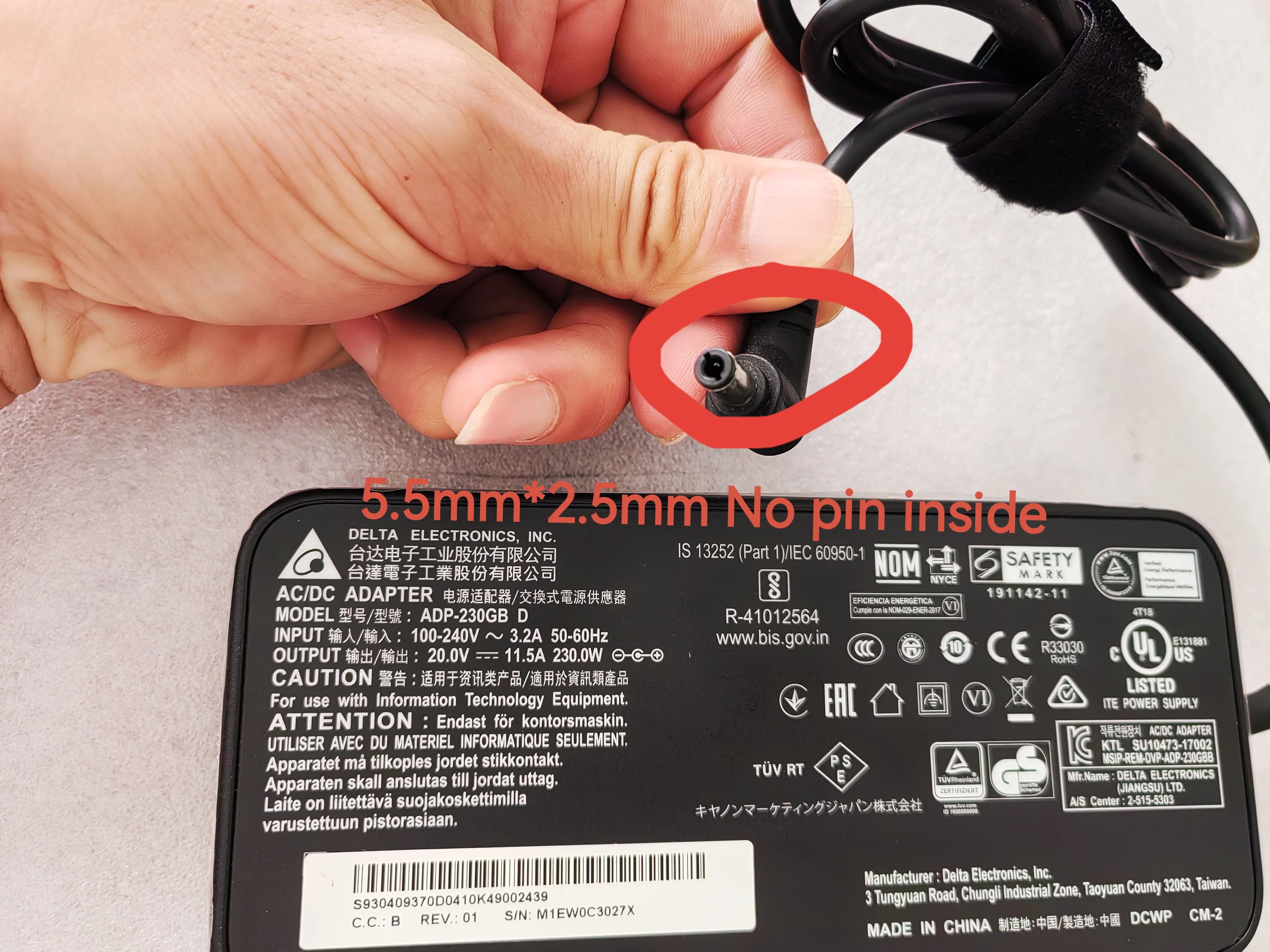 OEM Slim Delta 20V 11.5A 230W ADP-230GB D 5.5mm*2.5mm AC Adapter For EVE Spectrum ES07D03 One 27" Gaming Monitor
OEM Slim Delta 20V 11.5A 230W ADP-230GB D 5.5mm*2.5mm AC Adapter For EVE Spectrum ES07D03 One 27" Gaming Monitor