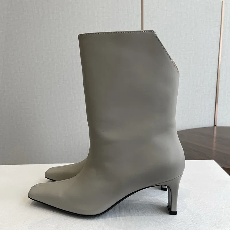 Женские короткие ботинки с квадратным носком, современные ботинки на каблуке «котенок», женские универсальные уличные ботильоны из натуральной кожи с молнией сзади, новые
Женские короткие ботинки с квадратным носком, современные ботинки на каблуке «котенок», женские универсальные уличные ботильоны из натуральной кожи с молнией сзади, новые