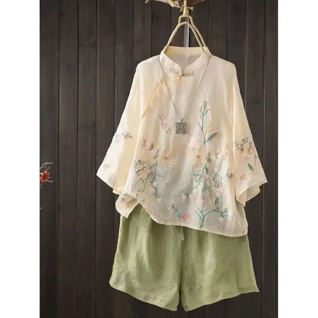 Large Size Women's Shirt Summer New Style National Style Cotton Linen Button Stand Collar Overhead Shirt Belly Covering
Large Size Women's Shirt Summer New Style National Style Cotton Linen Button Stand Collar Overhead Shirt Belly Covering