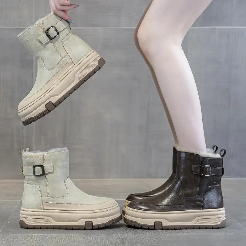 Thickened Fleece Lined Real Leather Boots Warm Anti-Slip Thick Heel Heightening Snow Boots Short Tube Low Heel Rubber Outsole
Thickened Fleece Lined Real Leather Boots Warm Anti-Slip Thick Heel Heightening Snow Boots Short Tube Low Heel Rubber Outsole