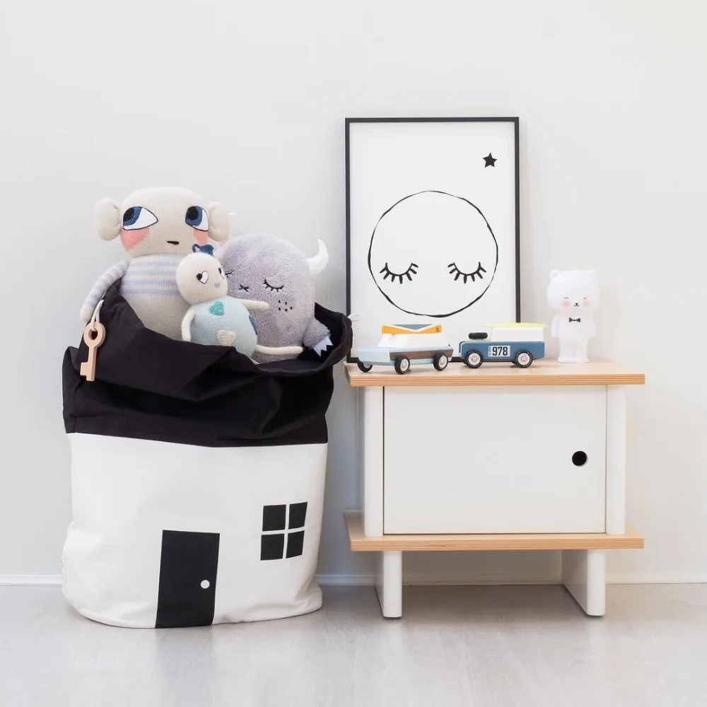 Black&White Bundle Mouth Storage Bag Durable House Shaped Decorative Storage Bag Versatile Use Portable Canvas Storage Bag
Black&White Bundle Mouth Storage Bag Durable House Shaped Decorative Storage Bag Versatile Use Portable Canvas Storage Bag
