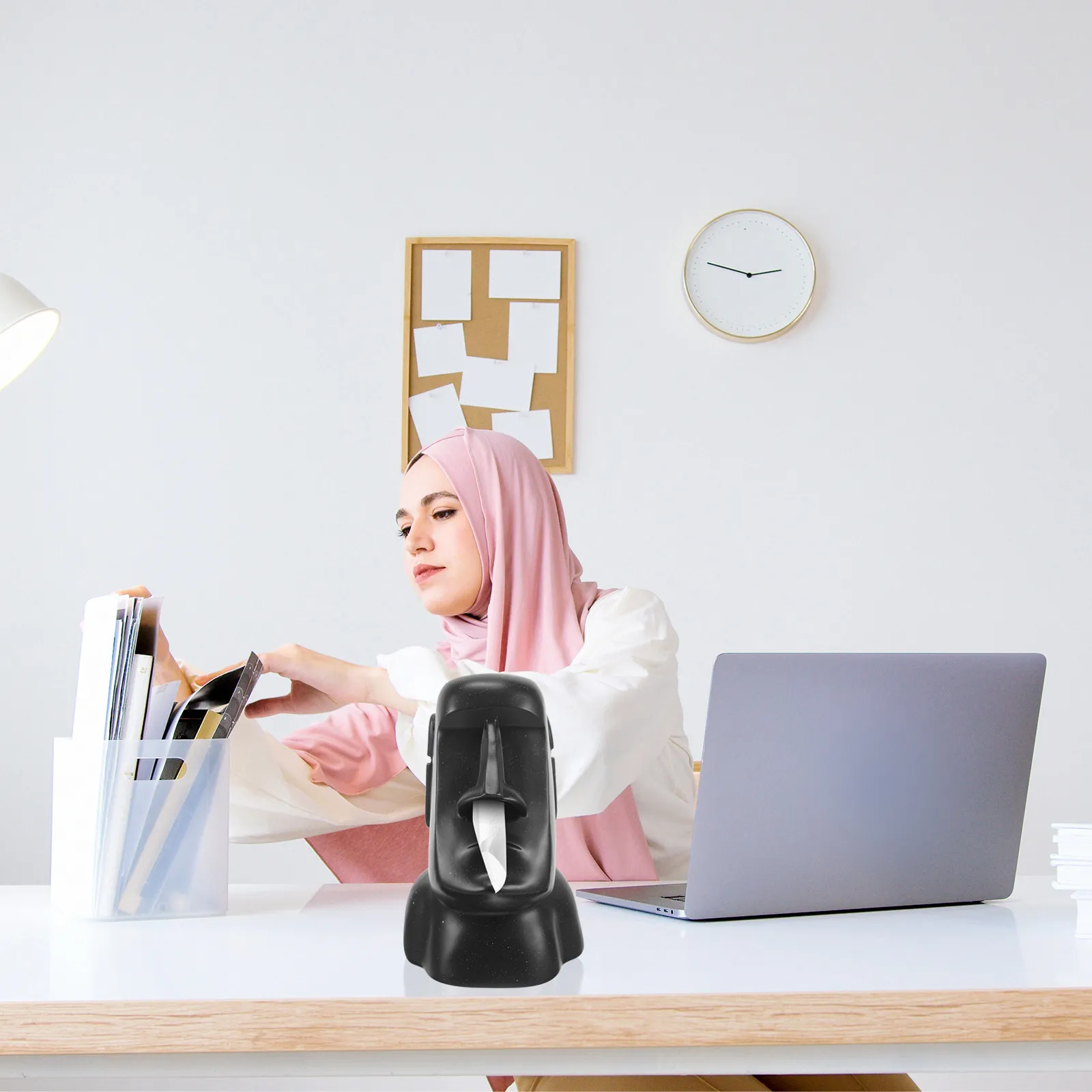 Креативный держатель для салфеток в виде статуэтки Моаи из смолы – идеальное решение для хранения бумажных полотенец на столах дома, в офисе или отеле.
Креативный держатель для салфеток в виде статуэтки Моаи из смолы – идеальное решение для хранения бумажных полотенец на столах дома, в офисе или отеле.