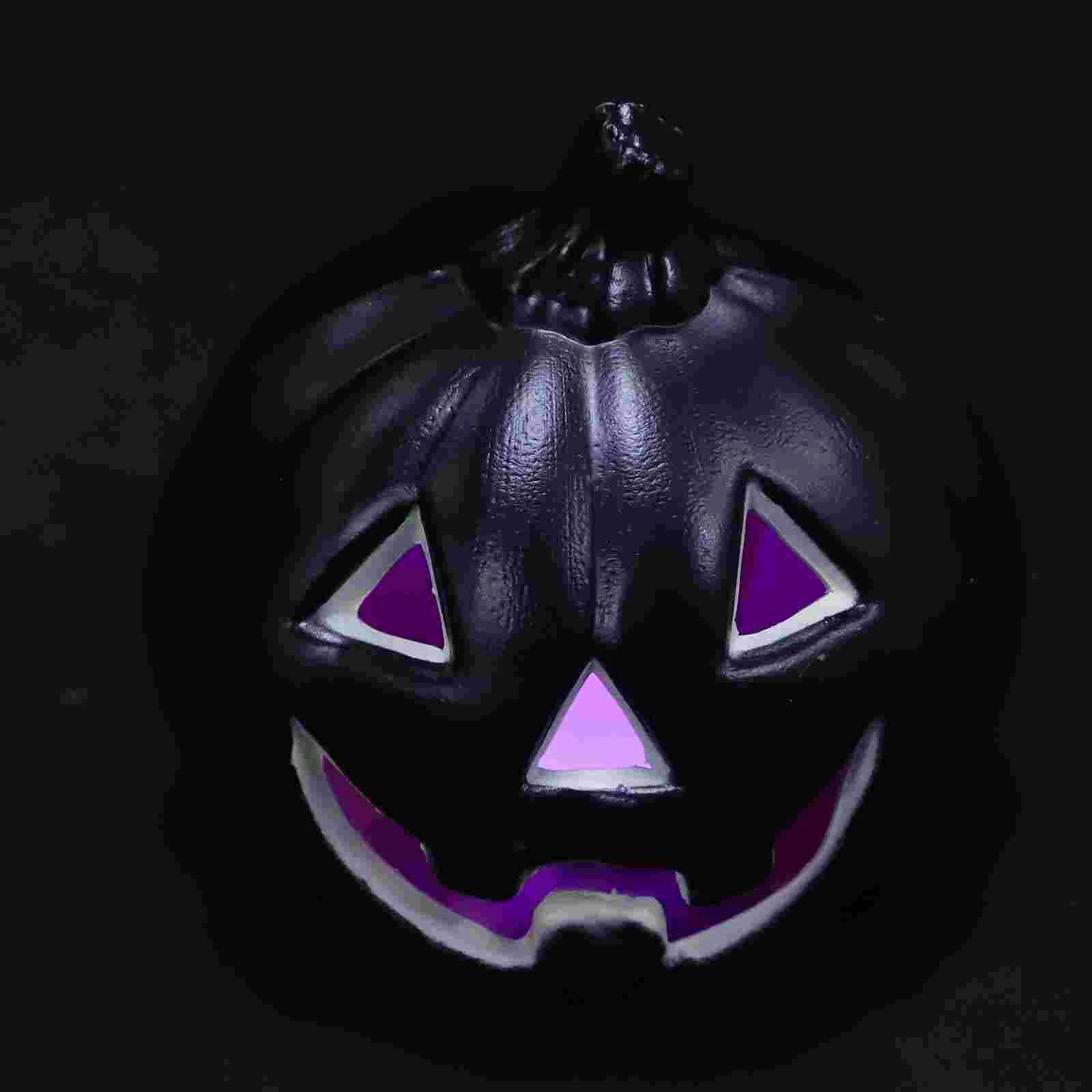 Лампа в виде тыквы на Хэллоуин
Лампа в виде тыквы на Хэллоуин