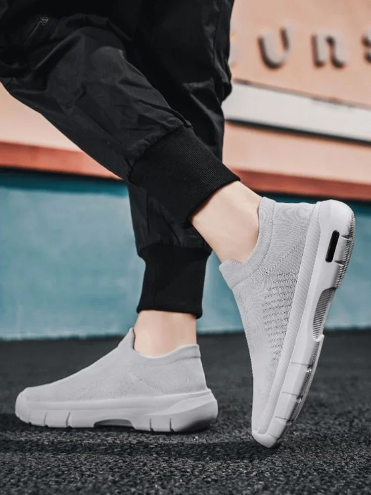 Уличная спортивная обувь для мужчин без шнуровки для спортзала, оригинальная мода, низкая цена, корейская распродажа унисекс, спортивные простые мужские повседневные кроссовки
Уличная спортивная обувь для мужчин без шнуровки для спортзала, оригинальная мода, низкая цена, корейская распродажа унисекс, спортивные простые мужские повседневные кроссовки