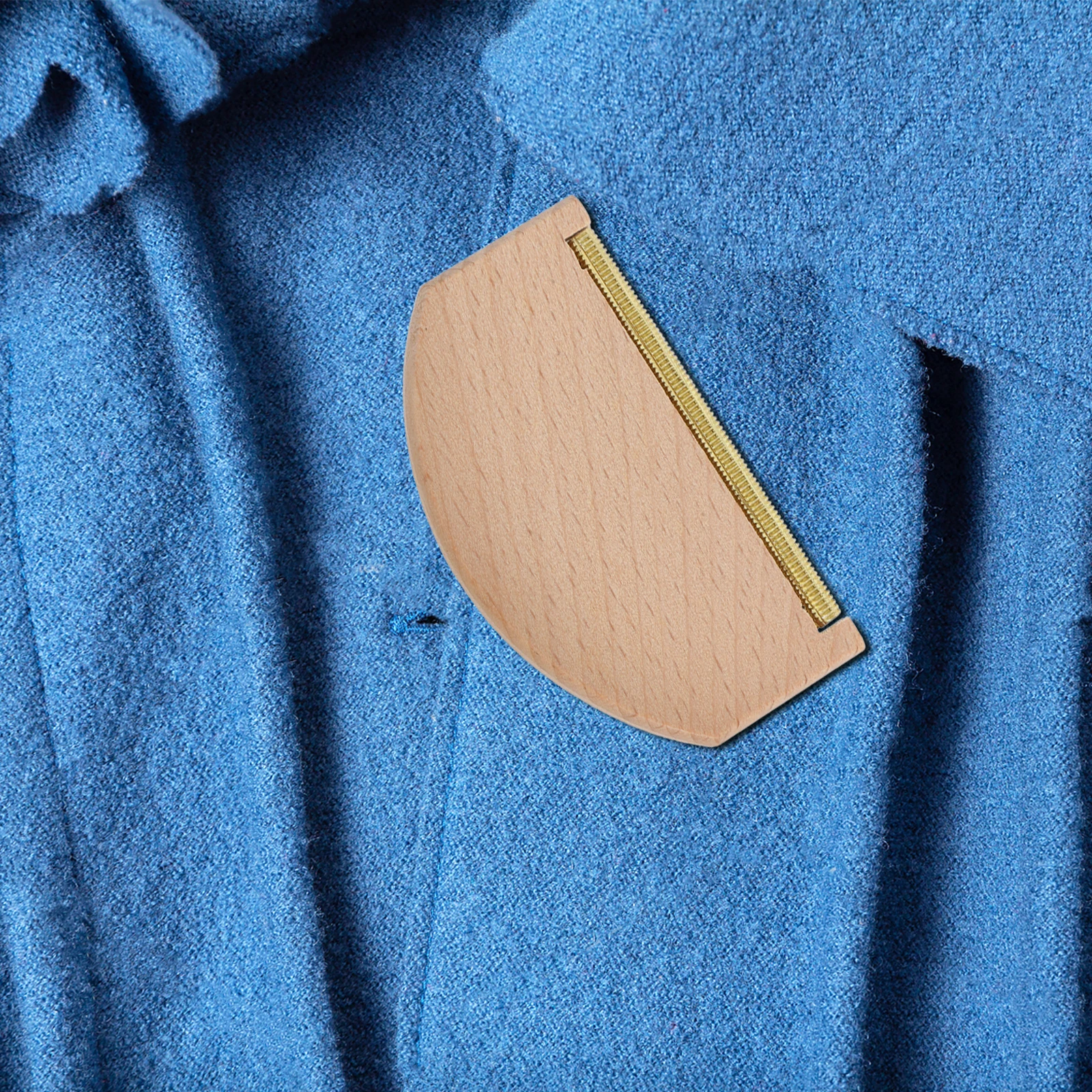 Wood Handle Sweater Wool Ball Remover Fabric Comb Cashmere Pilling Beige Golden Copper Strip Defuzzer Reusable Woolen Garment
Wood Handle Sweater Wool Ball Remover Fabric Comb Cashmere Pilling Beige Golden Copper Strip Defuzzer Reusable Woolen Garment