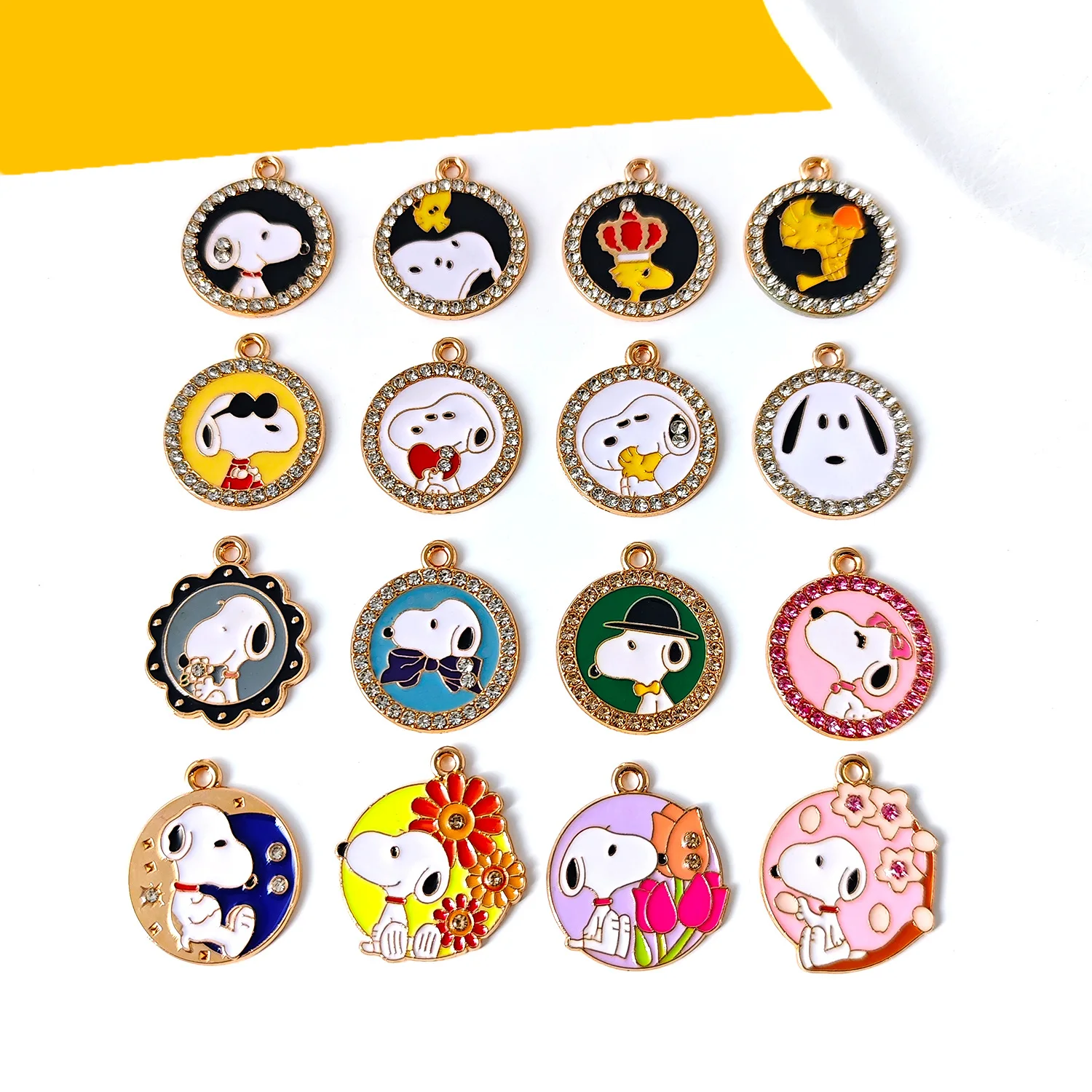 50/10pcs Cartoon Snoopy Round pendant Decorations Alloy Pendant Anime Series DIY Creative Fashion Jewelry Accessories Gift
50/10pcs Cartoon Snoopy Round pendant Decorations Alloy Pendant Anime Series DIY Creative Fashion Jewelry Accessories Gift 