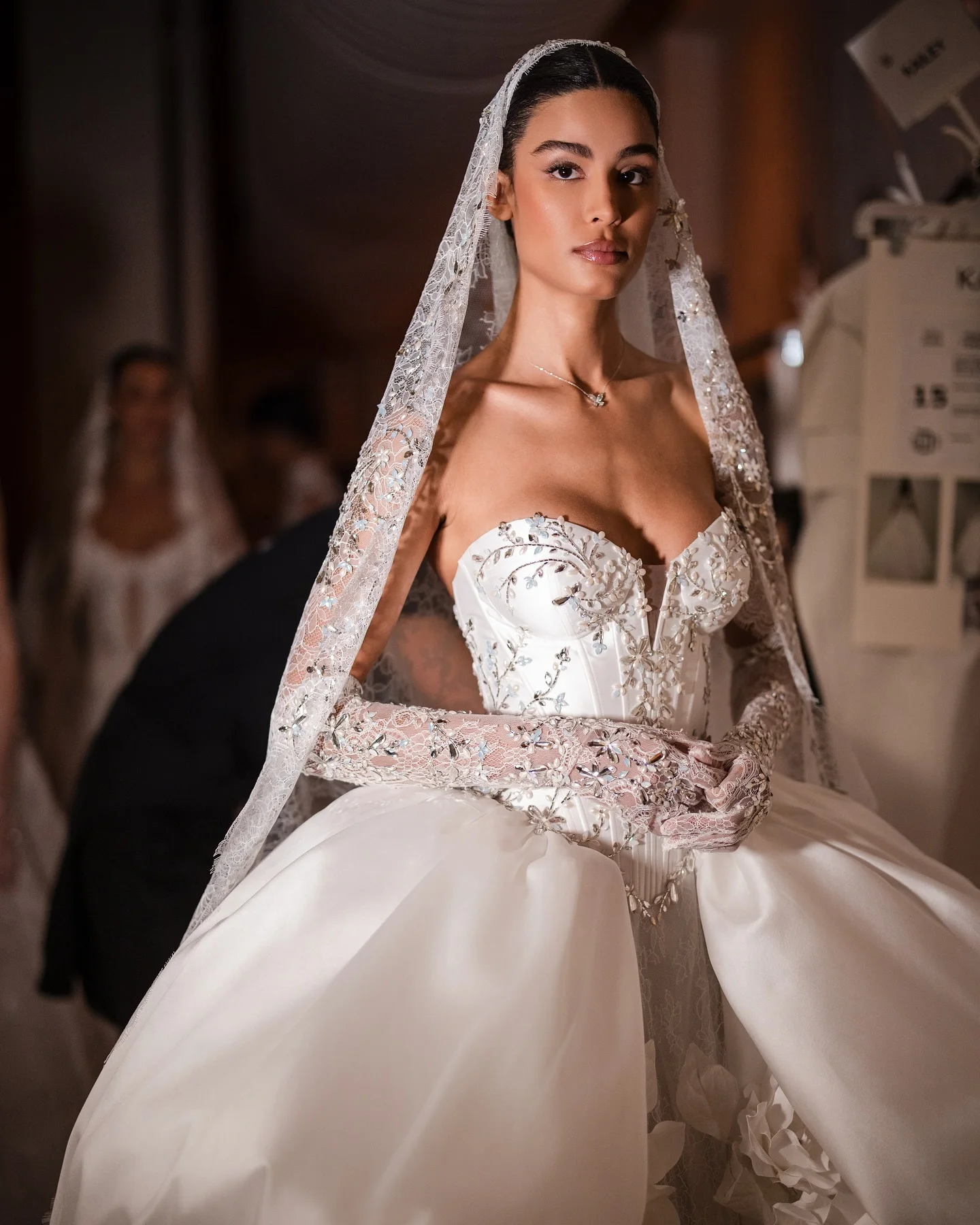 Vestido De Noiva Casamento Princesa Свадебное платье 2025 Роскошный атласный корсет с кружевом Novia Para Boda Por La Iglesia Abito Da Sposa
Vestido De Noiva Casamento Princesa Свадебное платье 2025 Роскошный атласный корсет с кружевом Novia Para Boda Por La Iglesia Abito Da Sposa