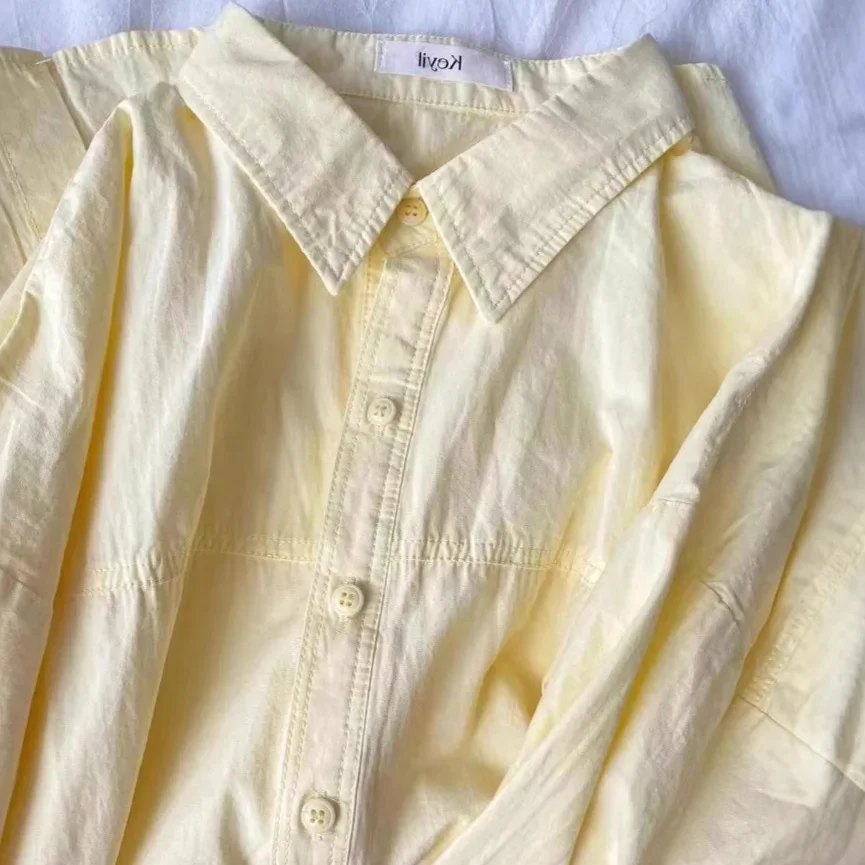 Реальные фото: 100% хлопковая женская рубашка в корейском стиле, синяя, осенняя, с оригинальным дизайном, отложным воротником, свободного кроя, с длинными рукавами и вышивкой пони.
Реальные фото: 100% хлопковая женская рубашка в корейском стиле, синяя, осенняя, с оригинальным дизайном, отложным воротником, свободного кроя, с длинными рукавами и вышивкой пони.